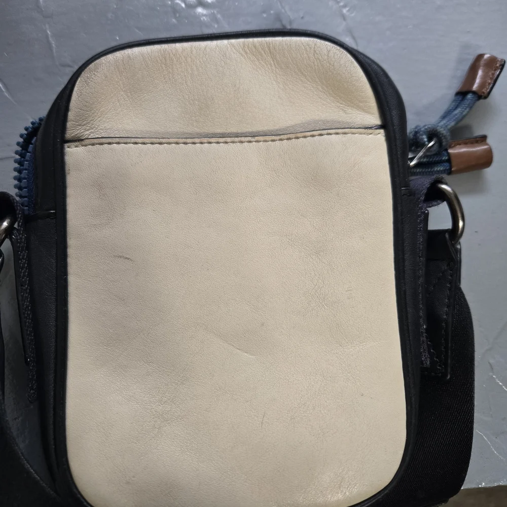 Coach Men's Black and Cream Crossbody Bag - Picture 3 of 5
